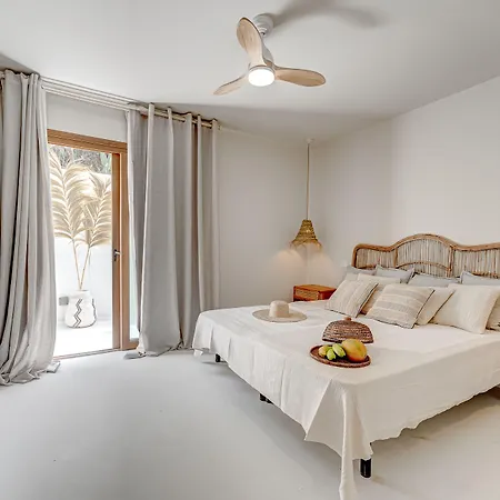 Costa Magica - Romantic Ocean Boutique & Club La Laguna (Tenerife)